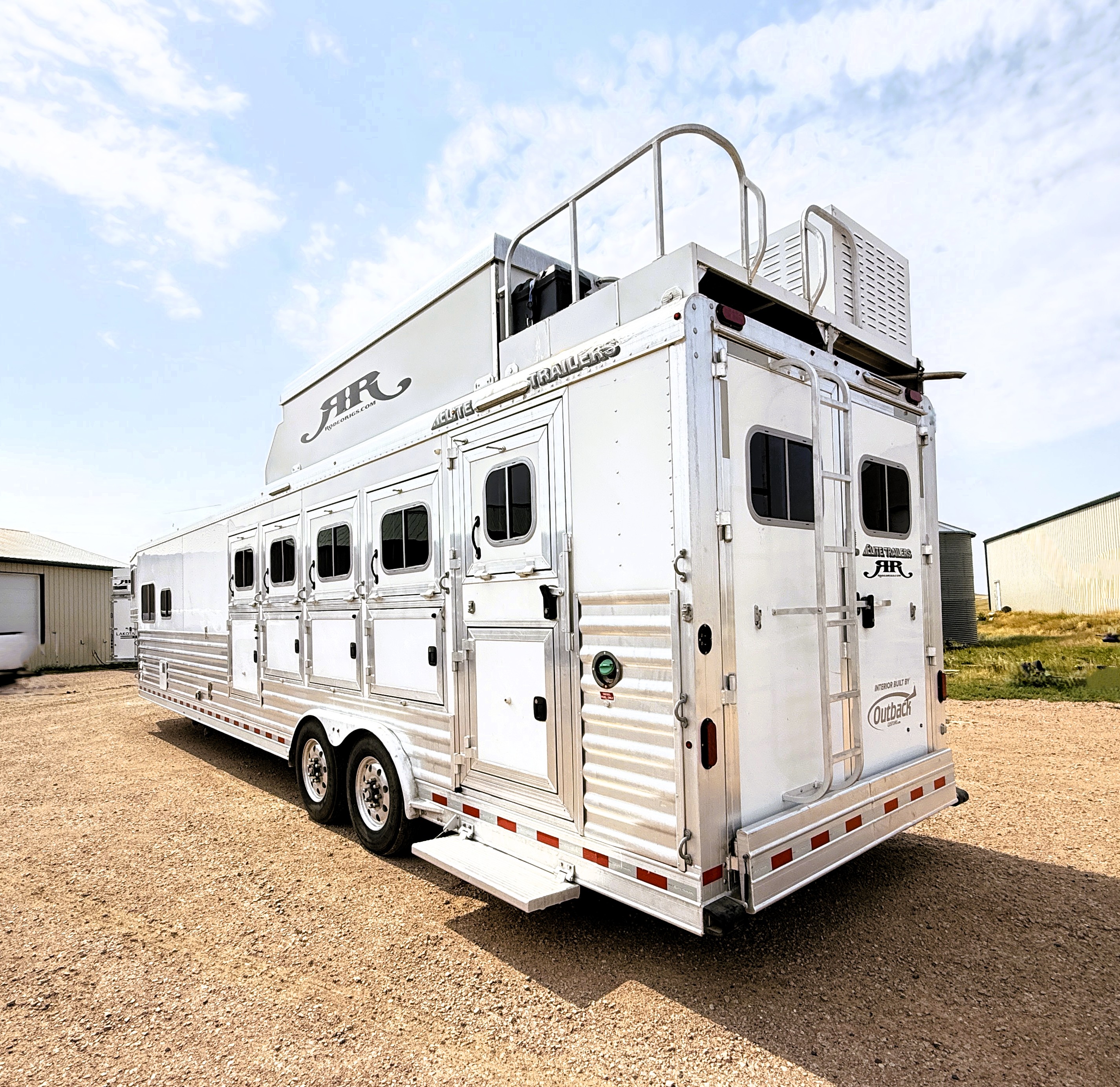 2021 Elite 5Hlq Living Quarters