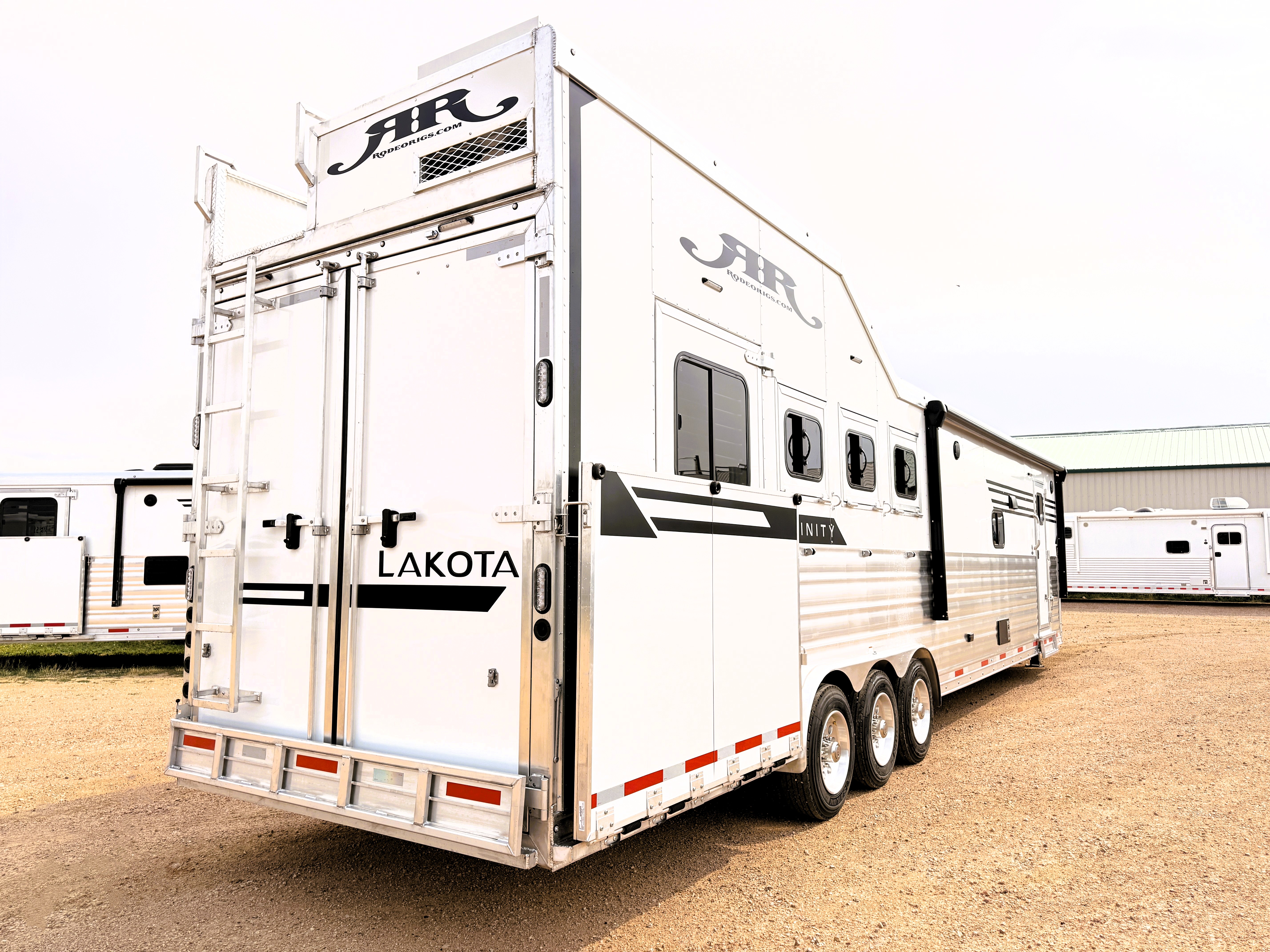 Trailer Photo 3