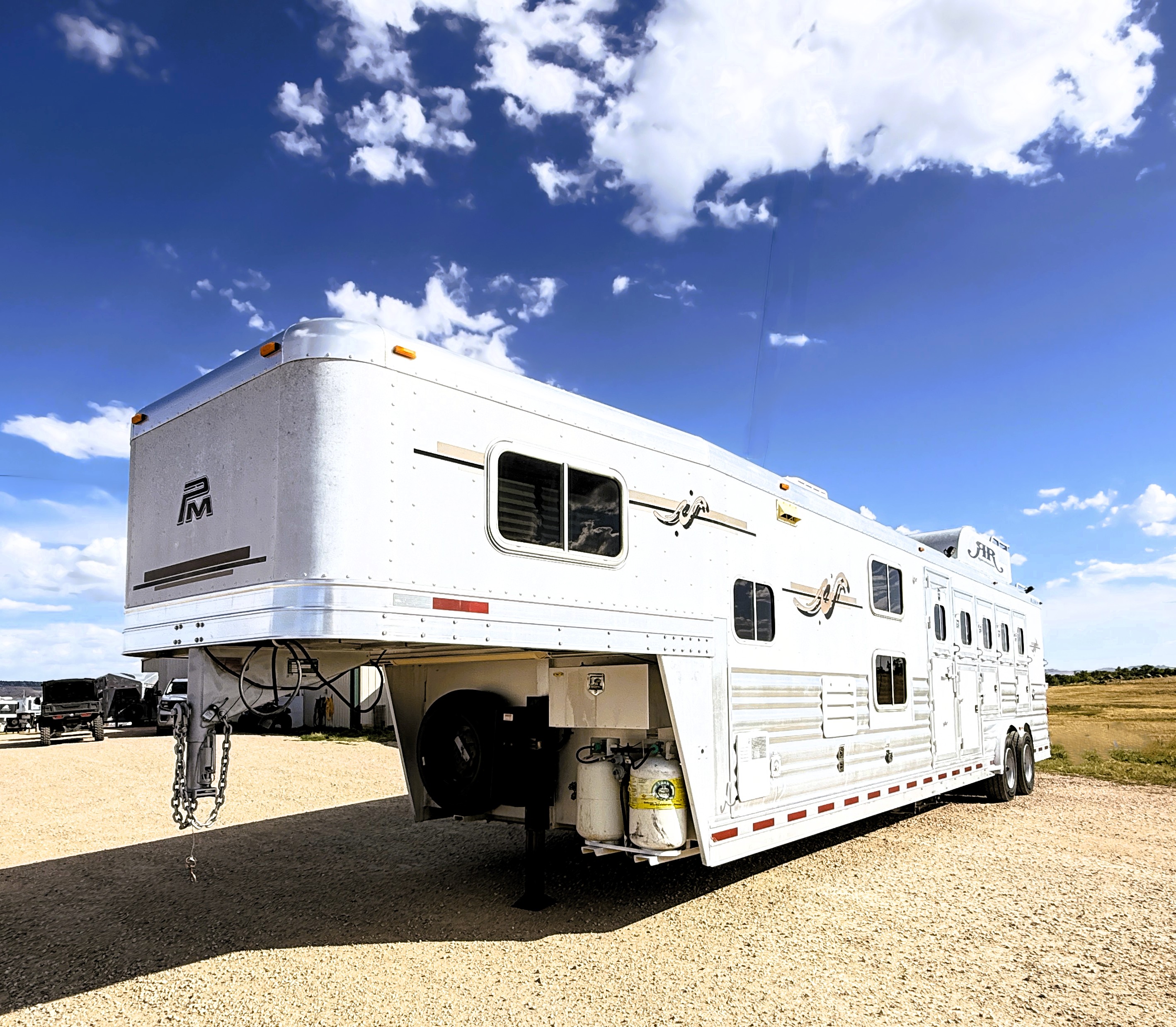 2008 Platinum 5HLQ Living Quarters