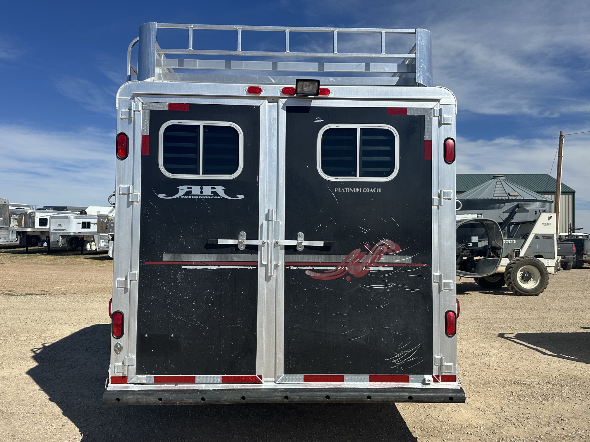 2005 Platinum 6H Horse Trailer