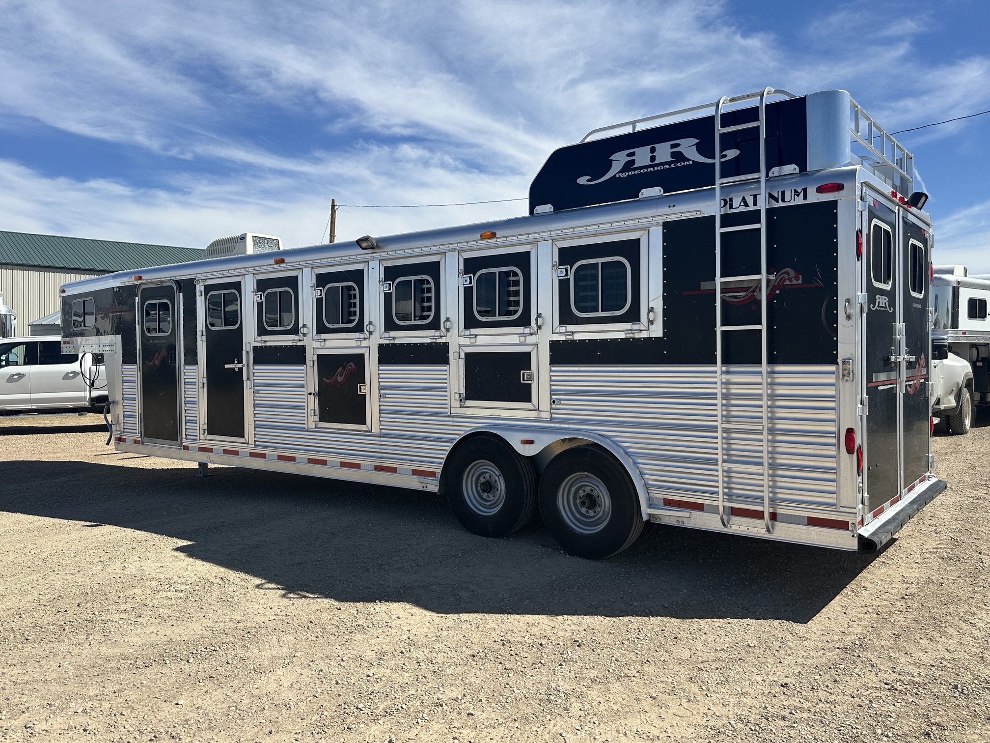 2005 Platinum 6H Horse Trailer