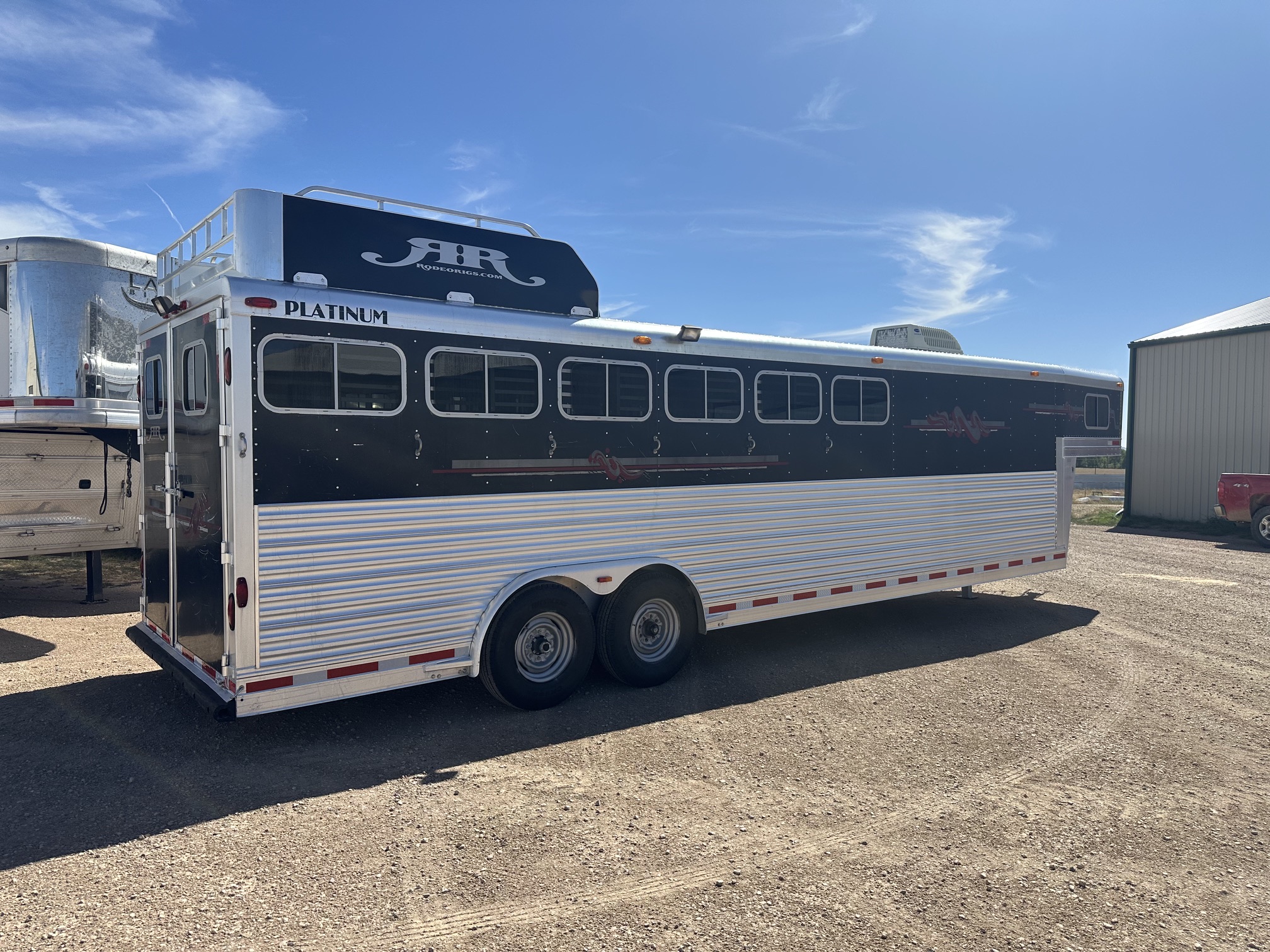 2005 Platinum 6H Horse Trailer