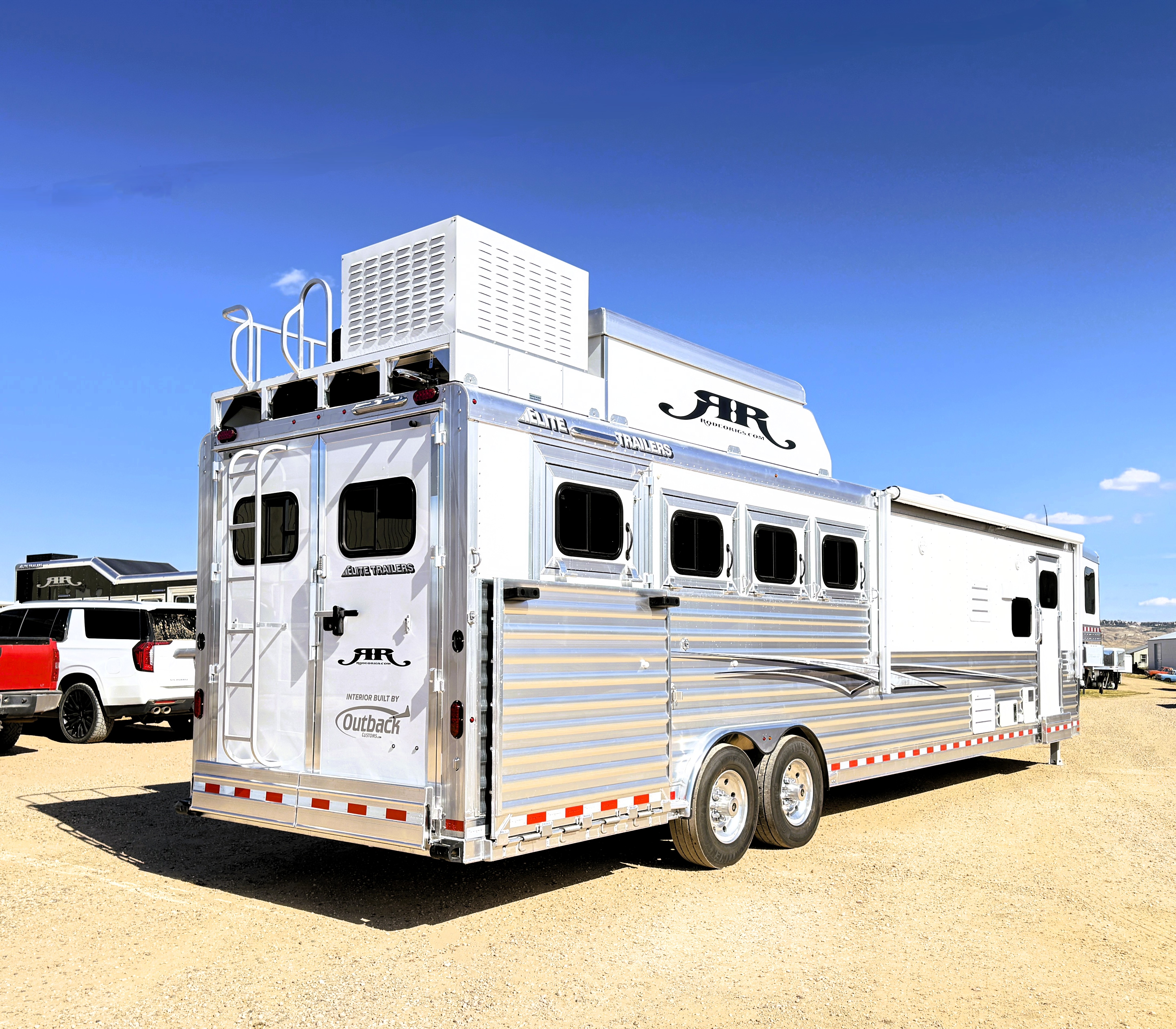 2027 Elite 4HLQSL Living Quarters