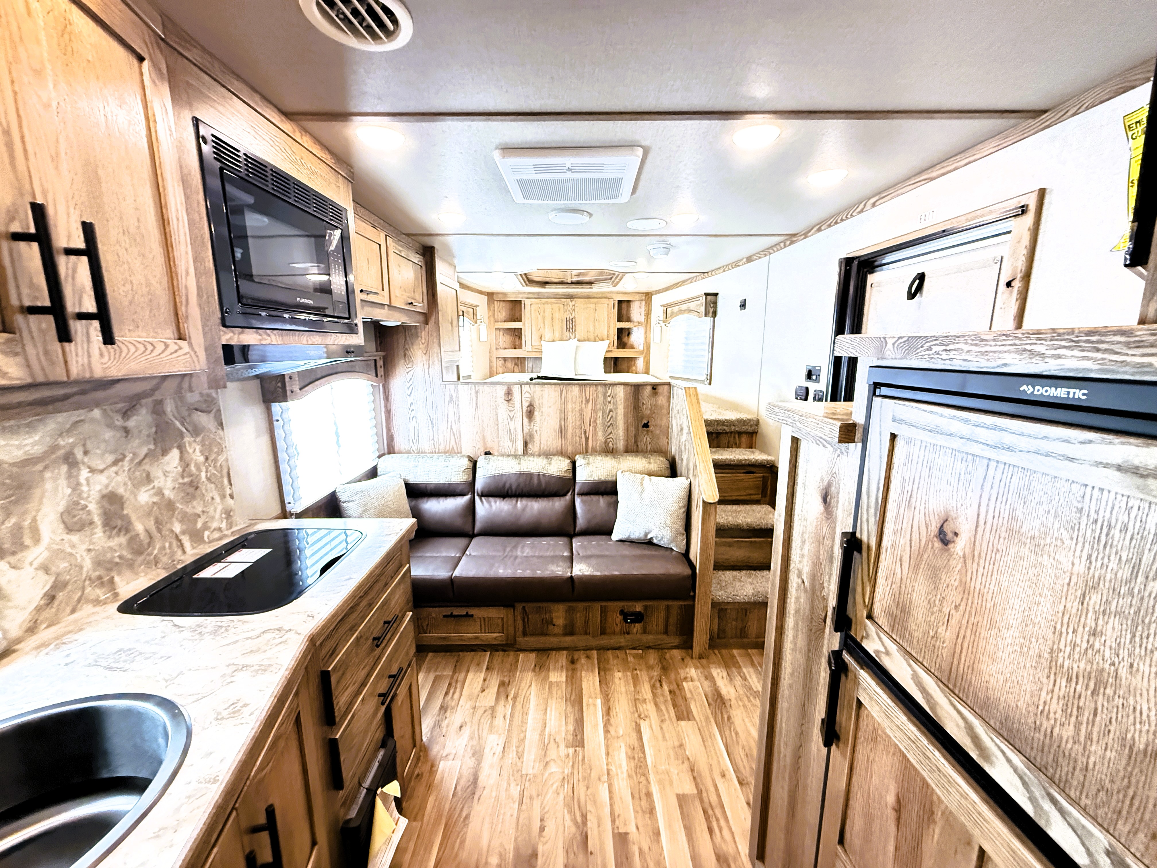2027 Lakota CH8611RKT Living Quarters