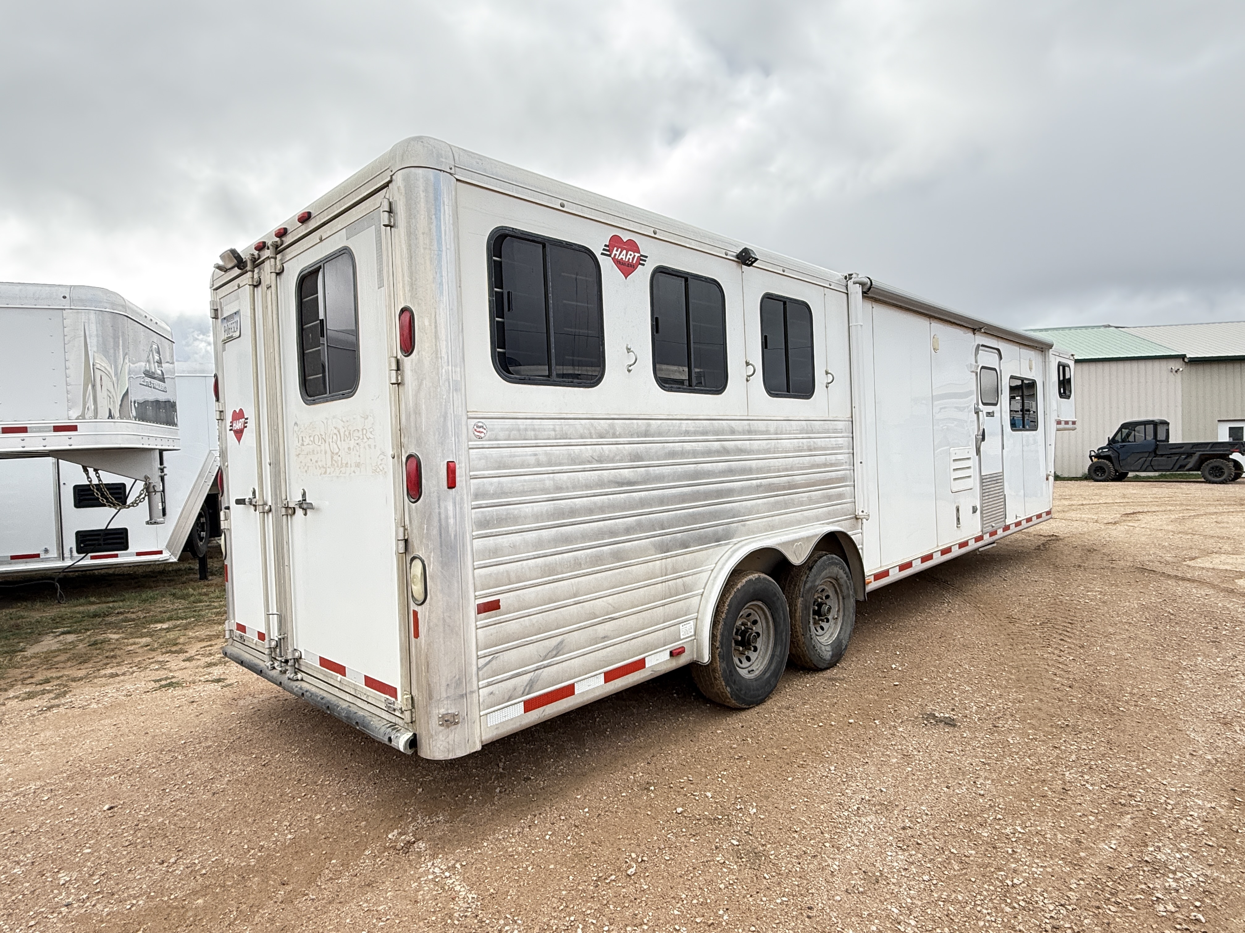 2004 Hart 3HLQ Living Quarters