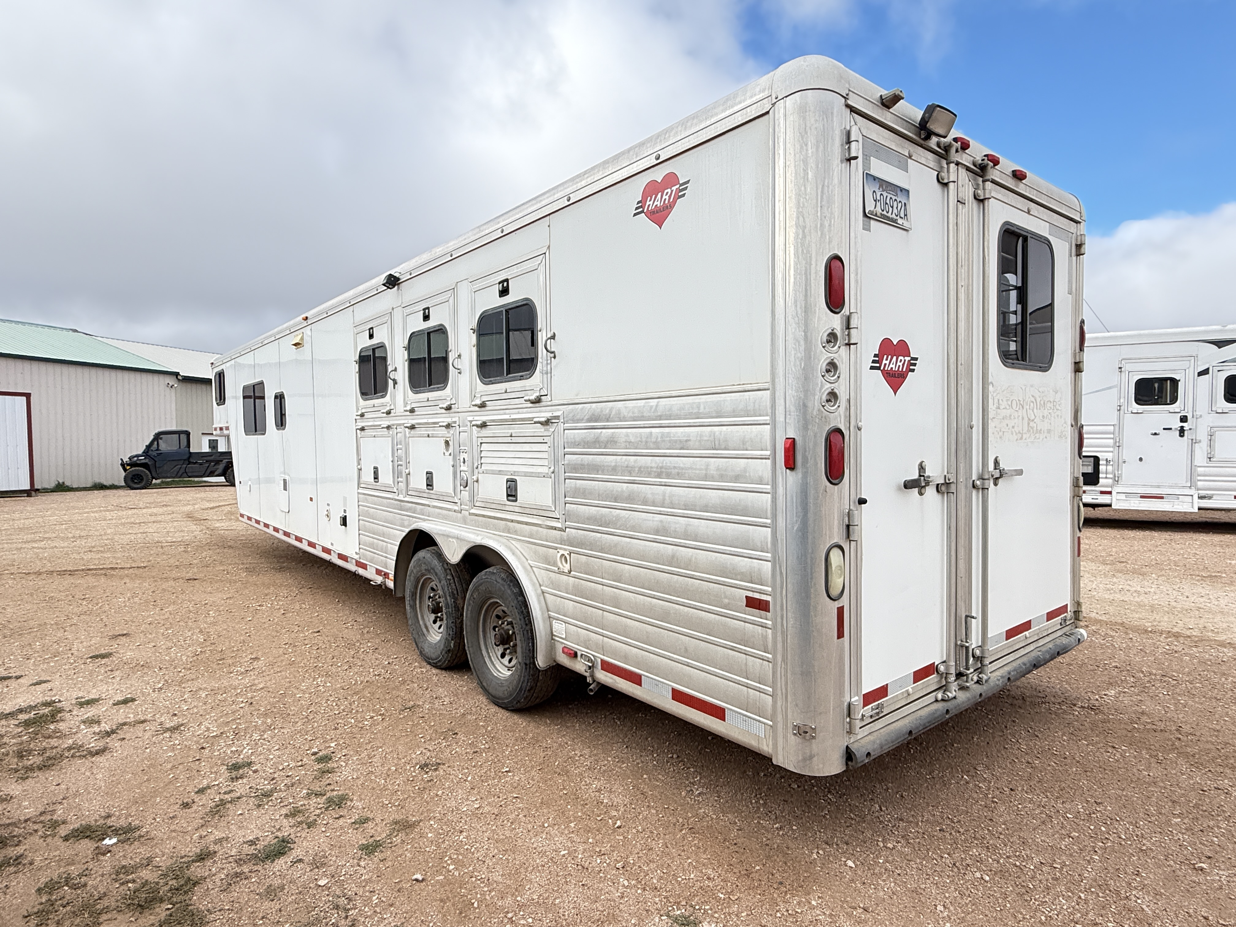 2004 Hart 3HLQ Living Quarters