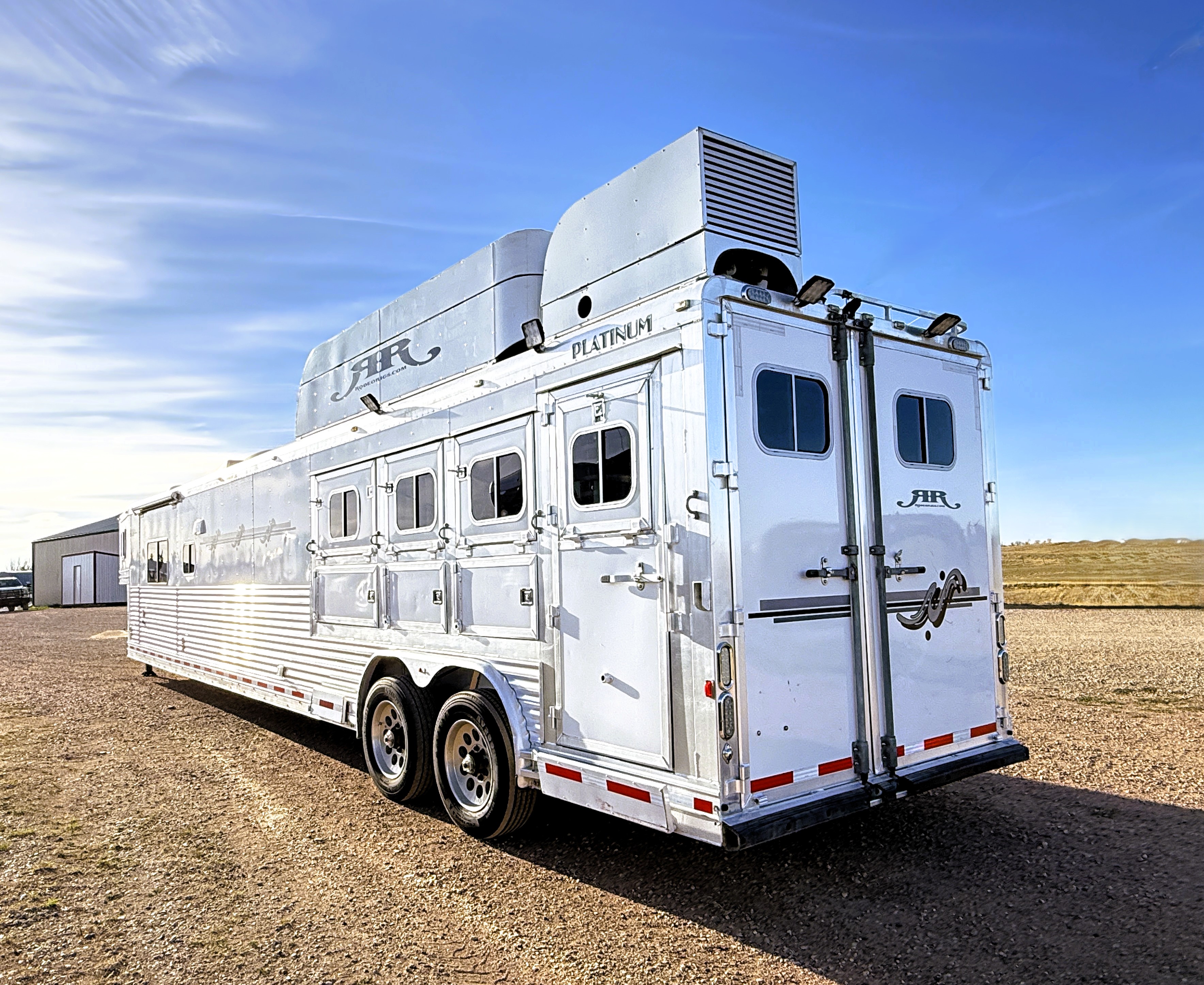2006 Platinum 4HLQ Living Quarters