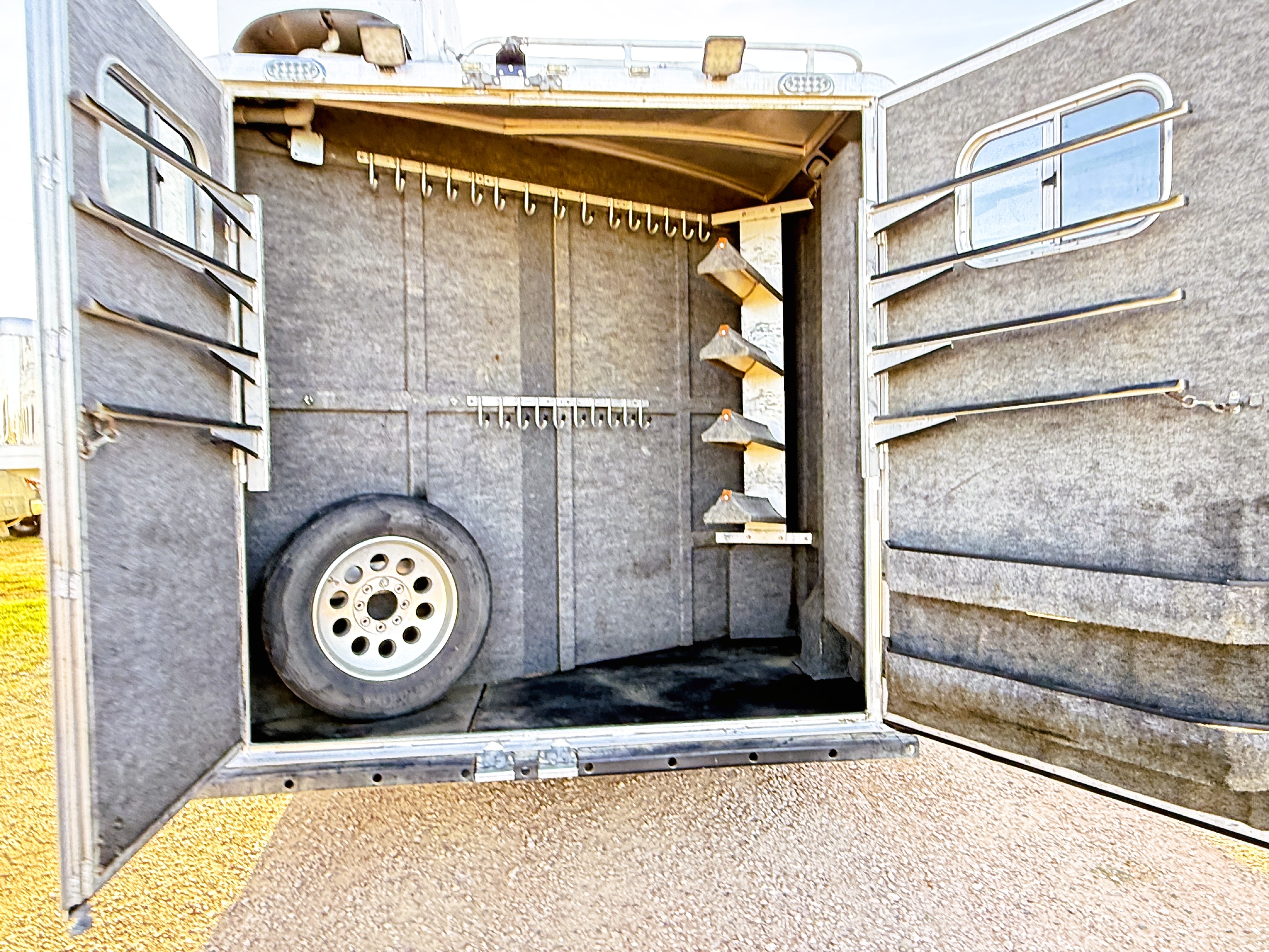 2006 Platinum 4HLQ Living Quarters